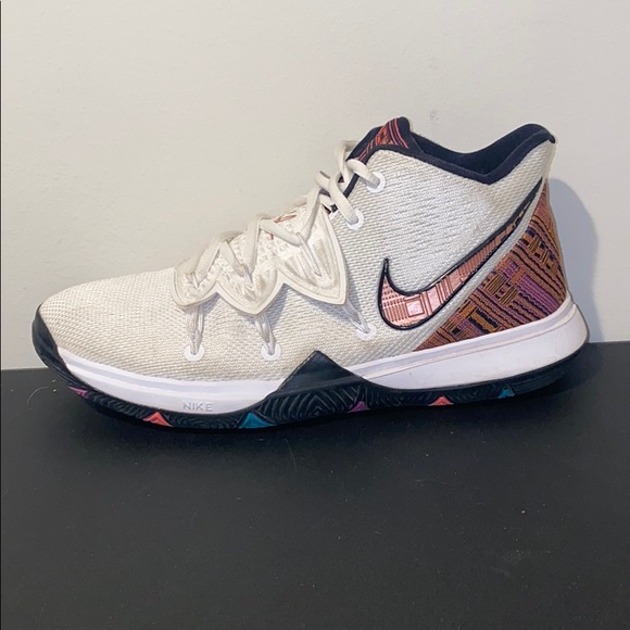 nike kyrie 5 bhm 2019